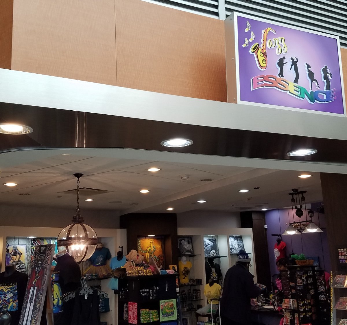 New Orleans Saints Store to Open in Armstrong International Airport