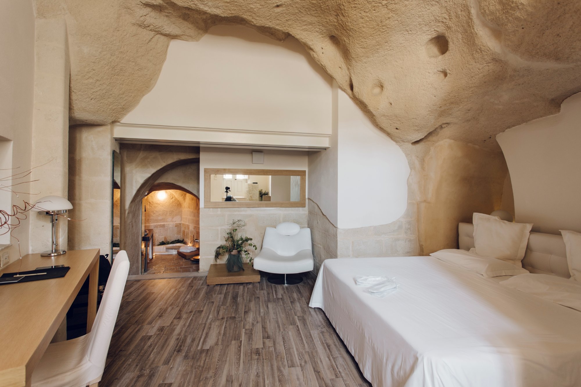 HOTEL LA CASA DI LUCIO Updated 2024 Prices Matera Italy