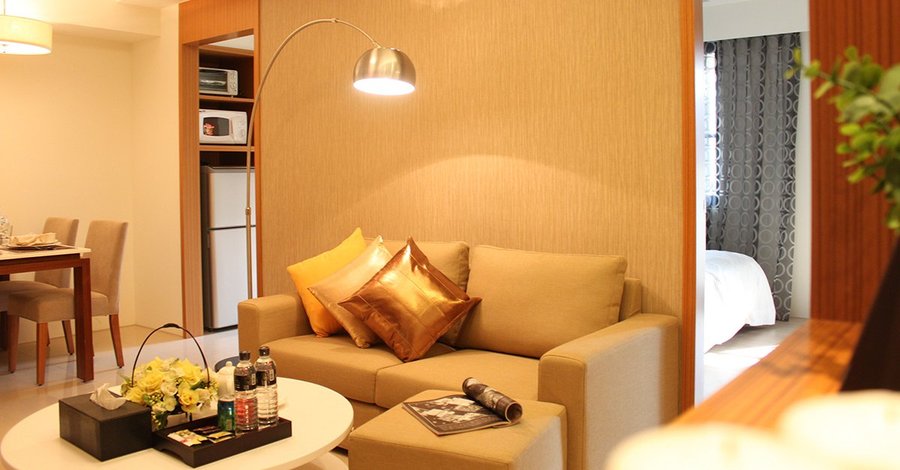 豪華商務套房 Business Deluxe Suite