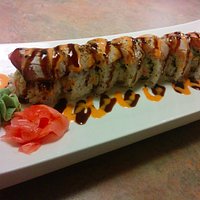 Tuna tataki roll