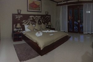 Room & Suite
