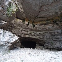 Entry of Minèrve's cave