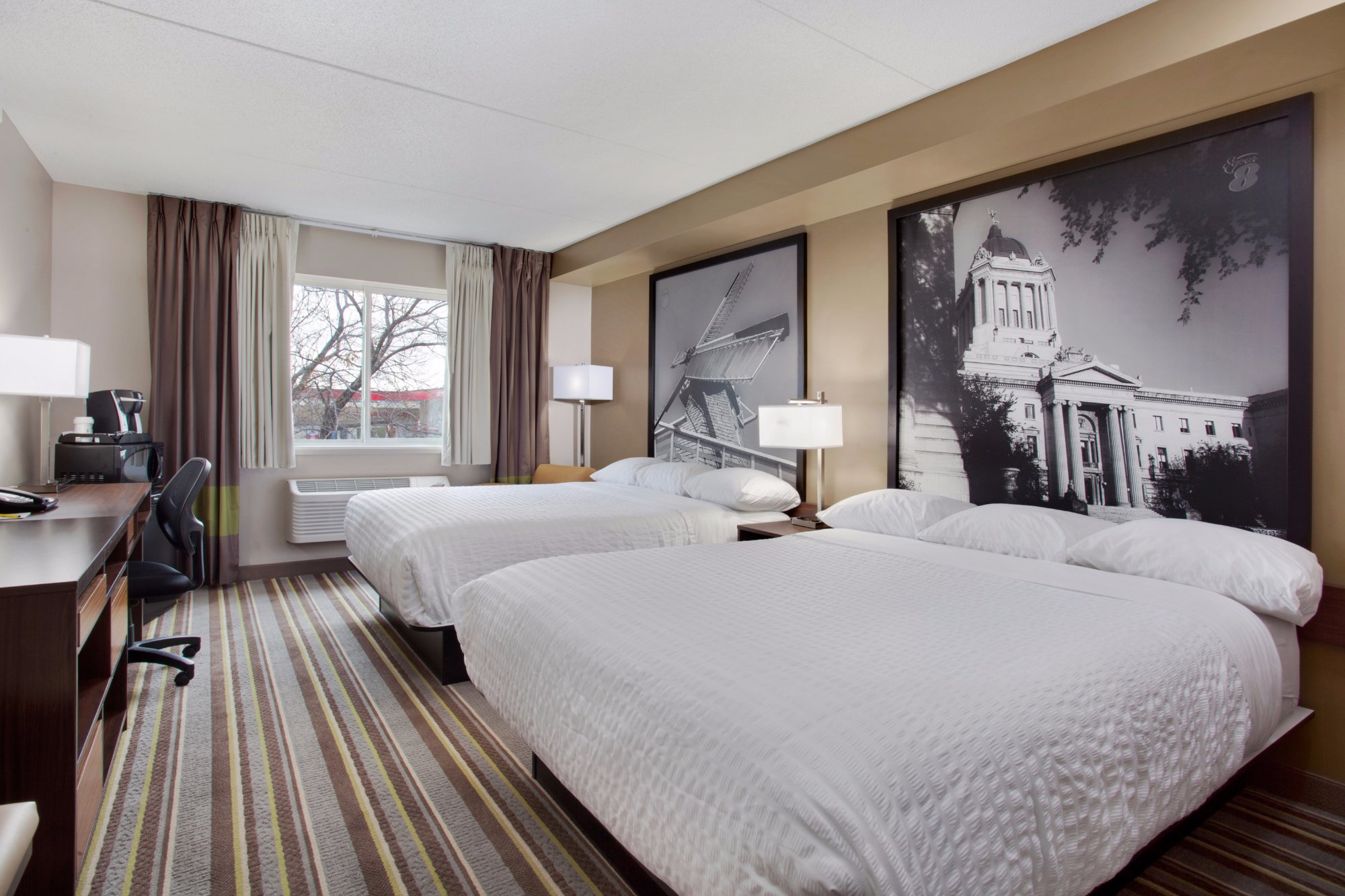 Hotel photo 13 of Super 8 by Wyndham Winnipeg West.