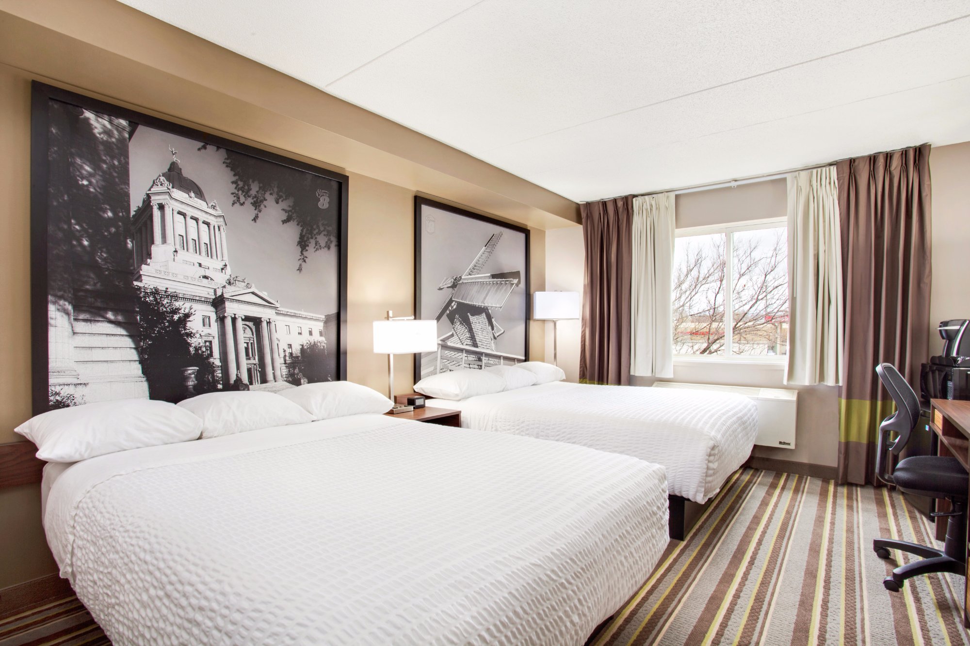 Hotel photo 15 of Super 8 by Wyndham Winnipeg West.
