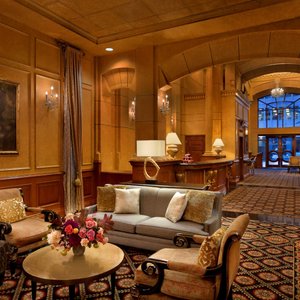 Back guest lobby facing front desk & entrance