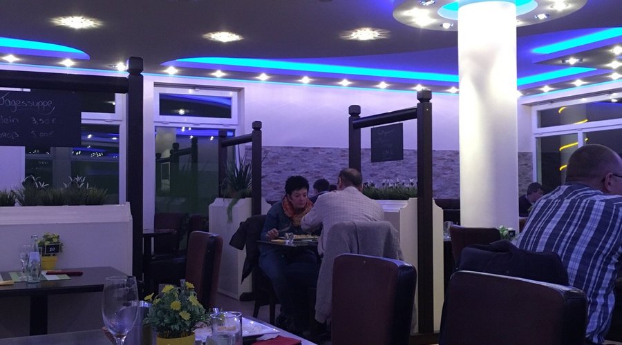 Grenzenlos Cafe Und Restaurant