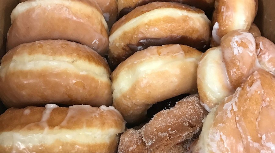 Loyless Donuts Circle West