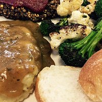 Lentil loaf with Mashed potatoes & gravy. (& a side of veggies)