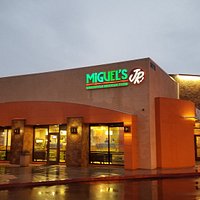 Miguel's in the rain