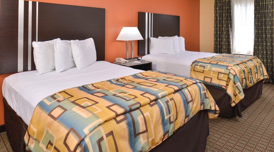 2 Rooms Suite with Full Kitchenette