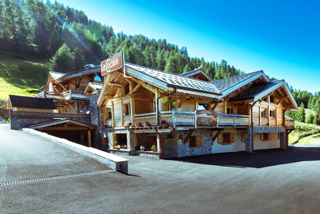 HOTEL LE COCOON Prices Reviews Macot la Plagne France