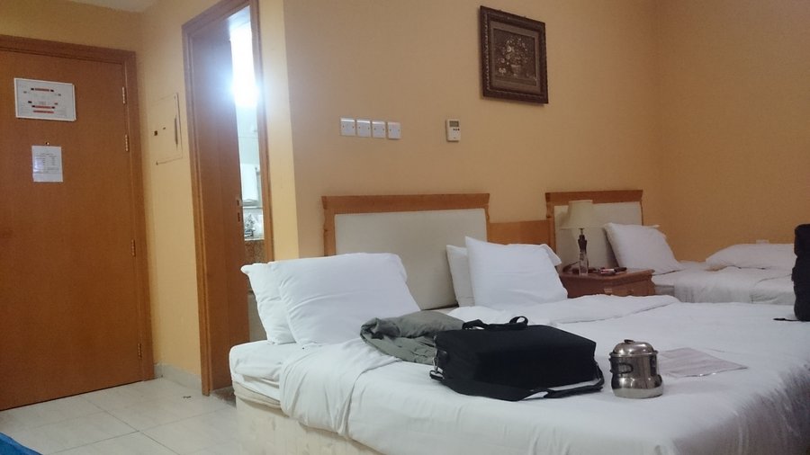 Feauring A Well Equipped Fitness Centre And A Restaurant Serving Arabic Dishes Rayan Hotel Sharjah Off Most Beautiful Place In United Arab Emirates In 2019 Sharjah Outdoor Beautiful Places