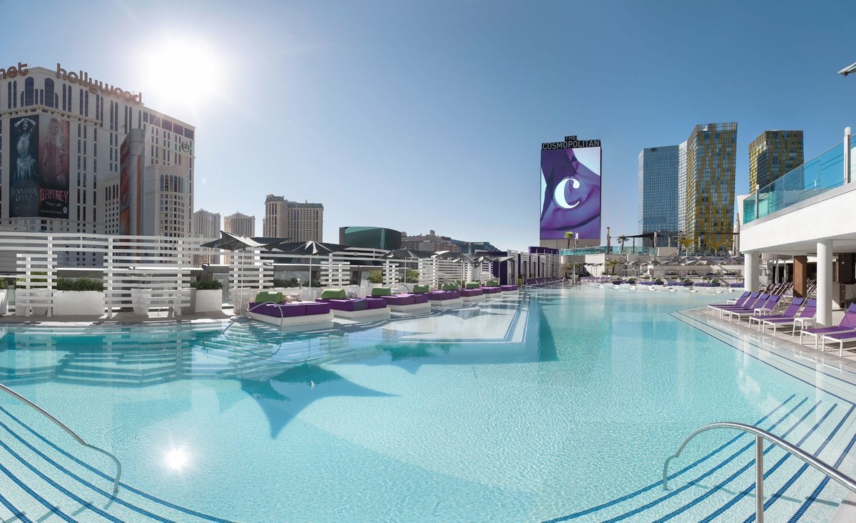 The Cosmopolitan Of Las Vegas Autograph Collection Pool Pictures Reviews Tripadvisor