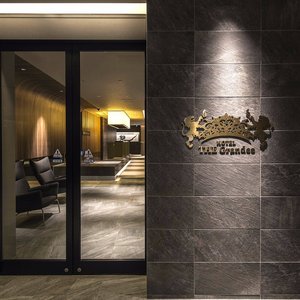 Hotel The Grandee, hotel in Osaka