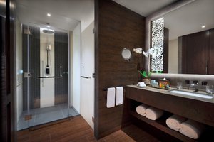 Room & Suite