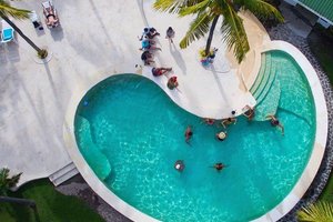 Piscina e praia