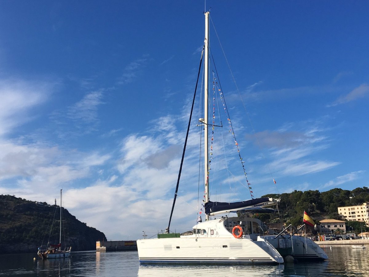 sailing catamaran port de soller