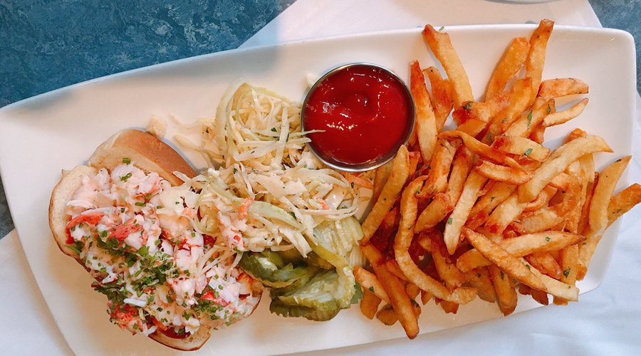 fresh oyster selection
whole fried sea bass
lobsterroll