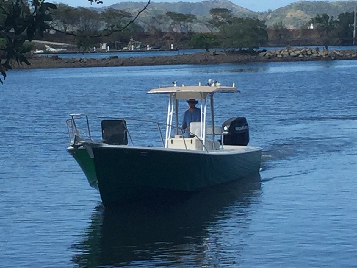 Runaway Sport Fishing Boat