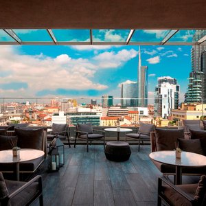 Roof top bar