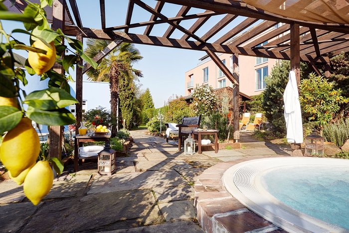 Lindner Hotel and Spa Binshof Pool Pictures & Reviews Lindner Hotel and Spa Binshof Pool Pictures & Reviews - Tripadvisor
