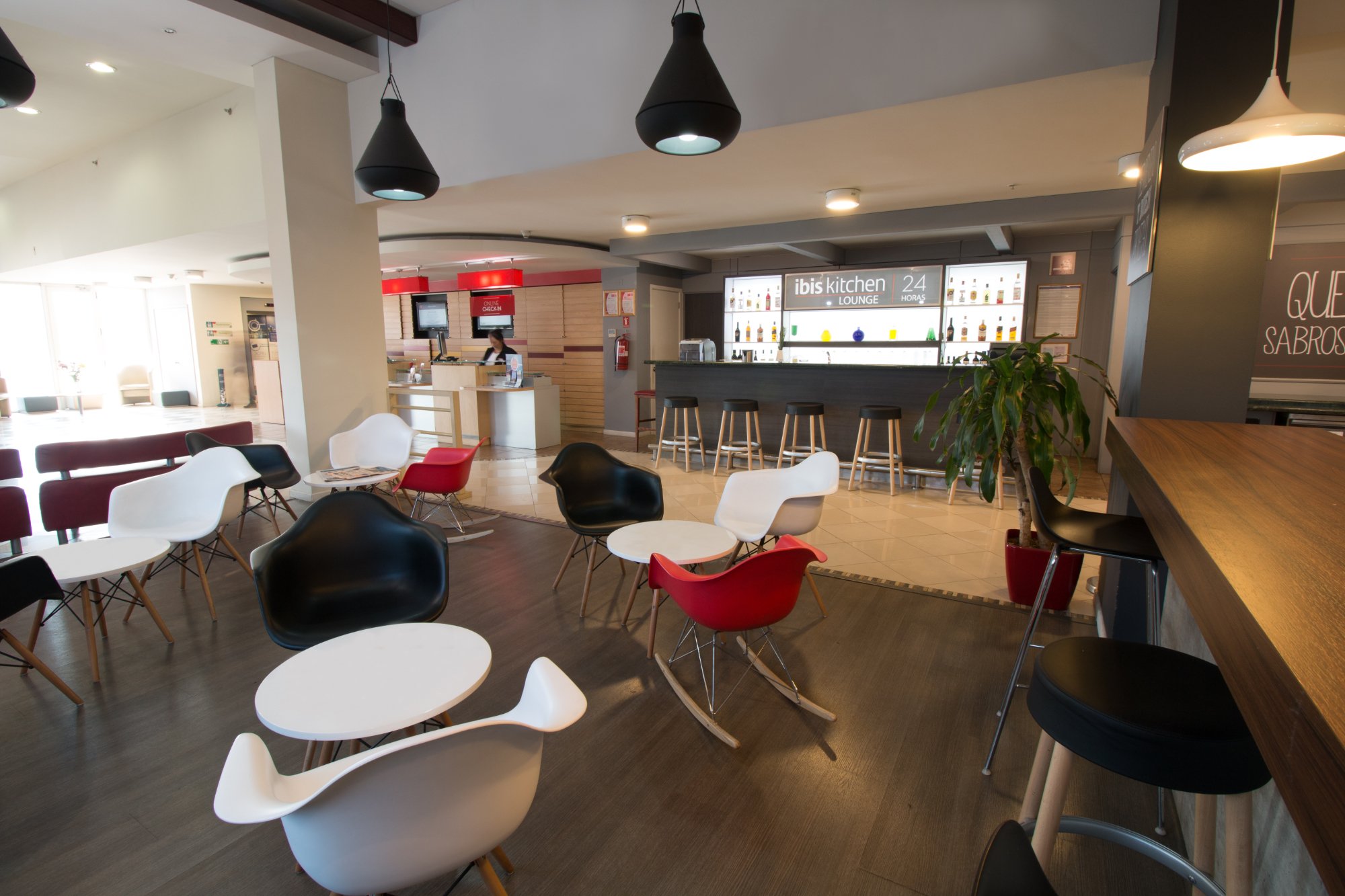 Hotel photo 2 of Ibis Santiago Estacion Central.
