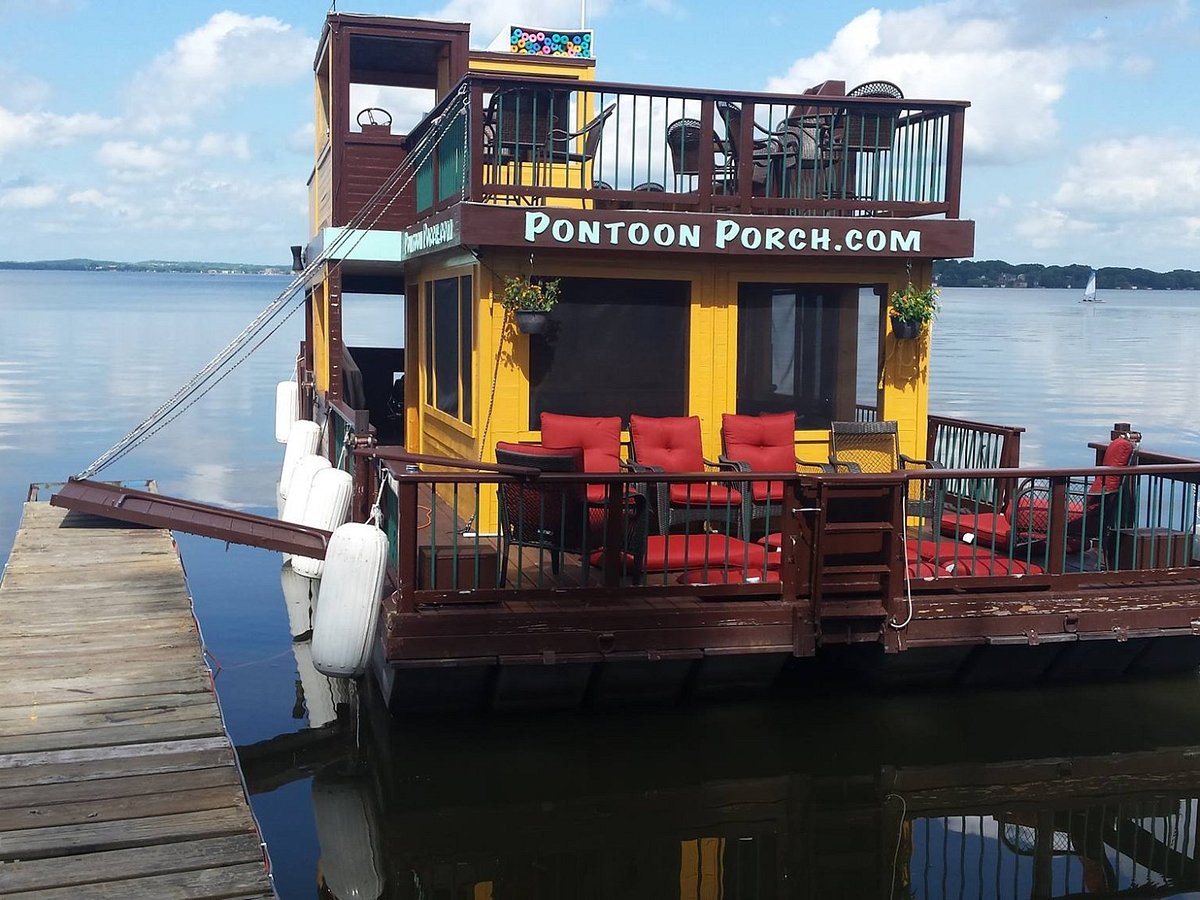 Pontoon Porch - Madison Boat Tour