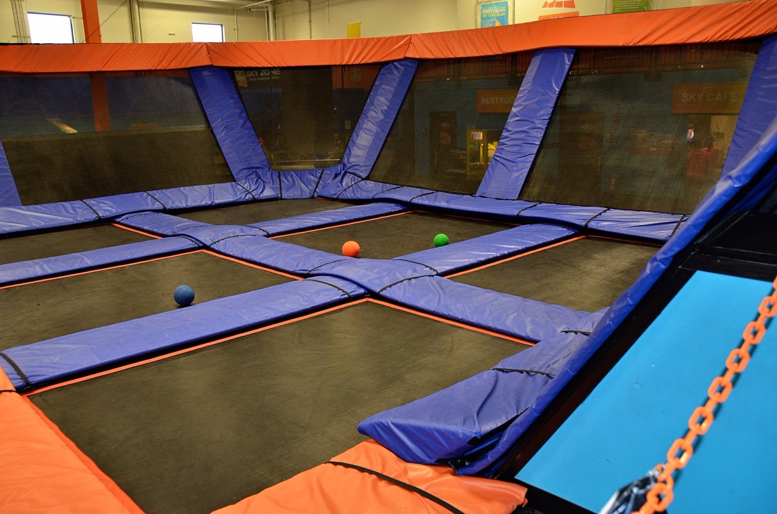 Trampoline park outlet sky zone