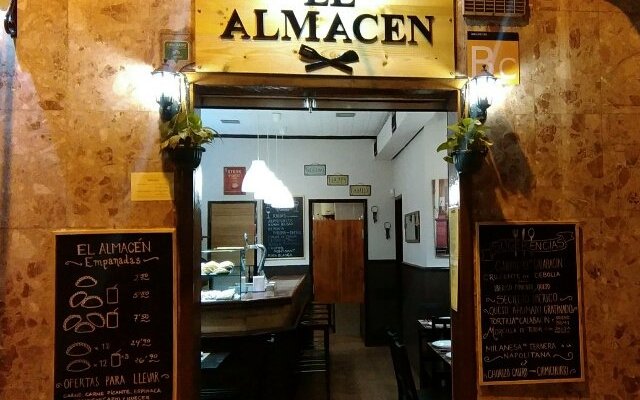 Local  acogedor, donde disfrutar de un picoteo, vinos, carnes y empanadas Argentinas.