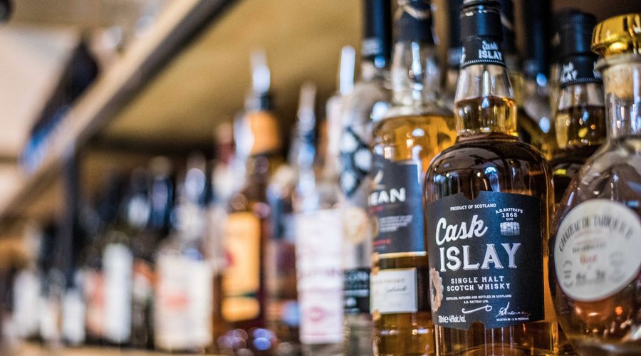 Antipodea serves great cocktails & an extensive wine list