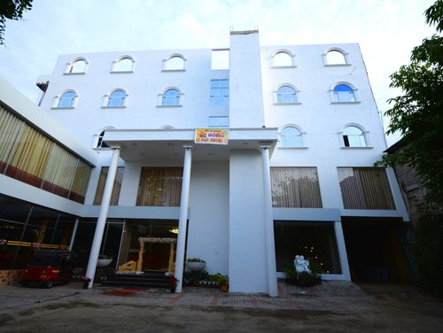 CAPITAL CITY HOTEL - Updated 2024 Condominium Reviews (Badulla, Sri Lanka)