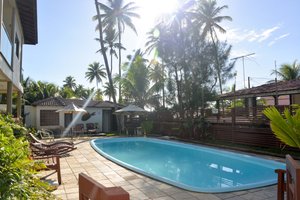 Pool & Beach