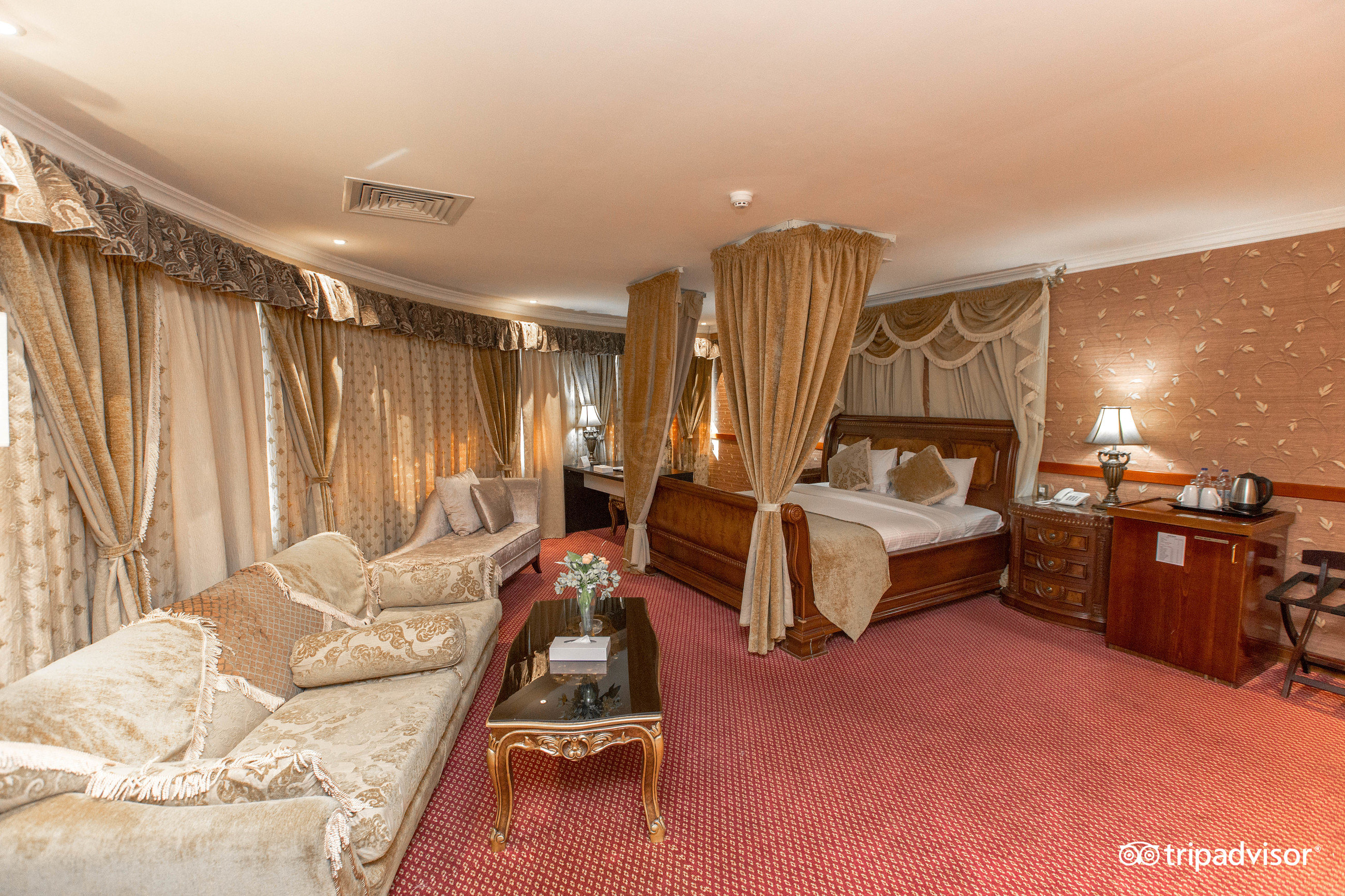 THE 10 CLOSEST Hotels To Al Rigga Station Dubai   Suite  V15458427 