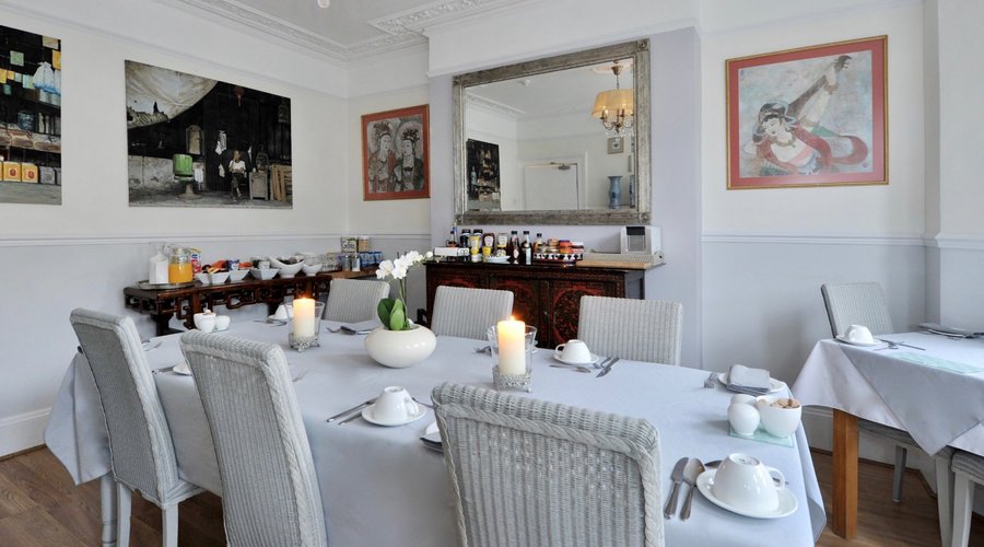 Breakfast Room