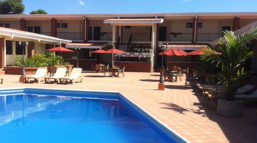 Nuestra excelente area de piscina ideal para pasar un tiempo agradable con toda tu familia o ami