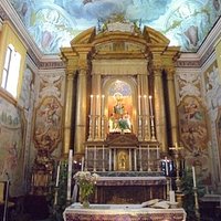 Altare e presbiterio