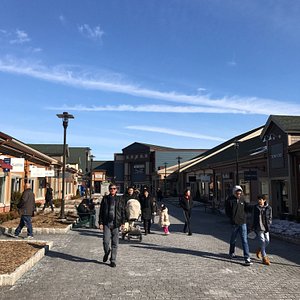 About Woodbury Common Premium Outlets® - A Shopping Center in Central  Valley, NY - A Simon Property