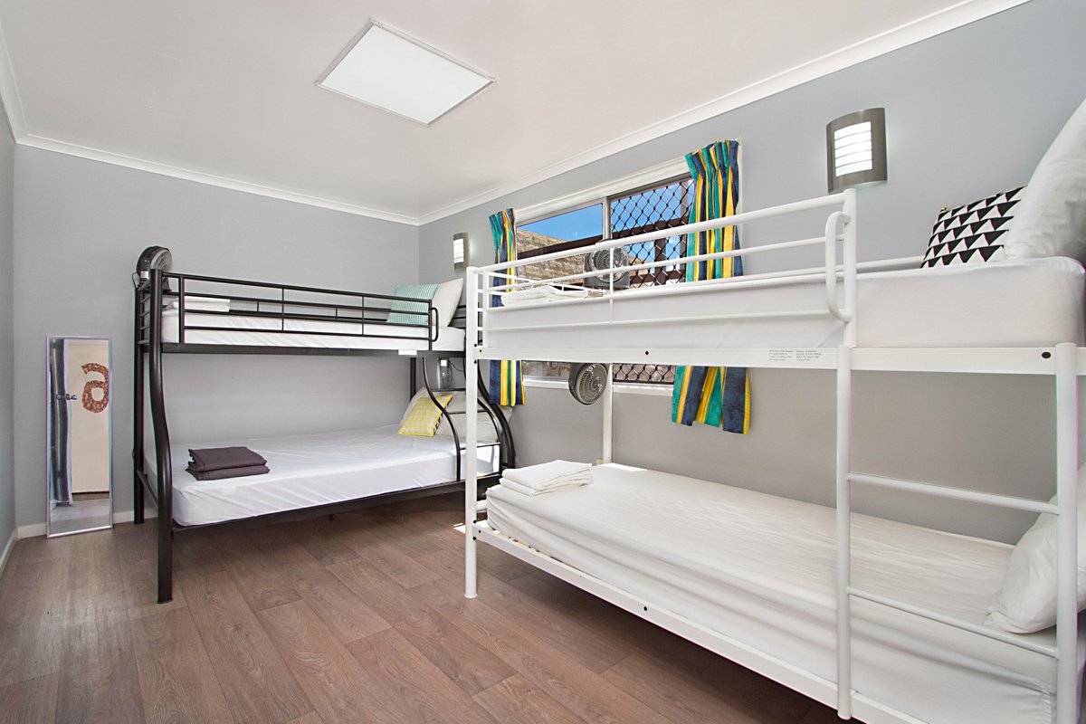 Gladstone Backpackers Rooms: Pictures & Reviews - Tripadvisor