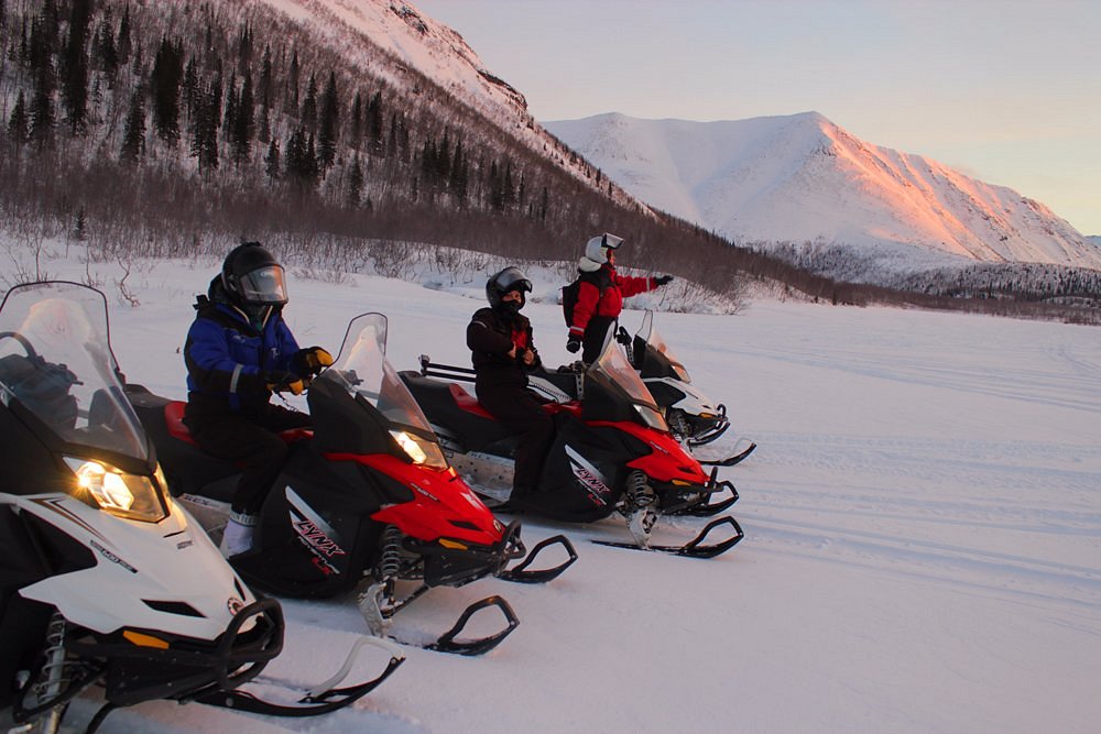 Snowmobile форум. Хибины снегоходы. Хибины зимой снегоход. Снегоходы Хибины тур. Тур снегоходы Кировск.