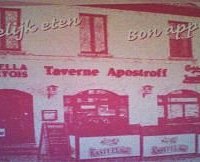 Brasserie Apostroff,in de avondschemering