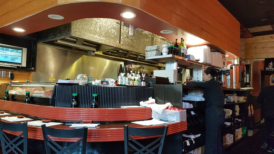 Maki & Sushi Fusion Sushi Cafe