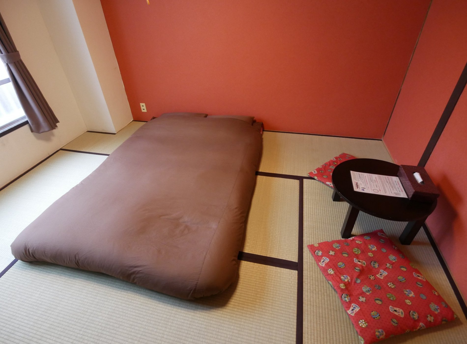 J-Hoppers Hiroshima Guesthouse by null