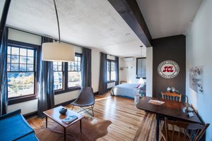 Room & Suite