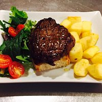Filetto di Bisonte Canadese alla Griglia con Contorni