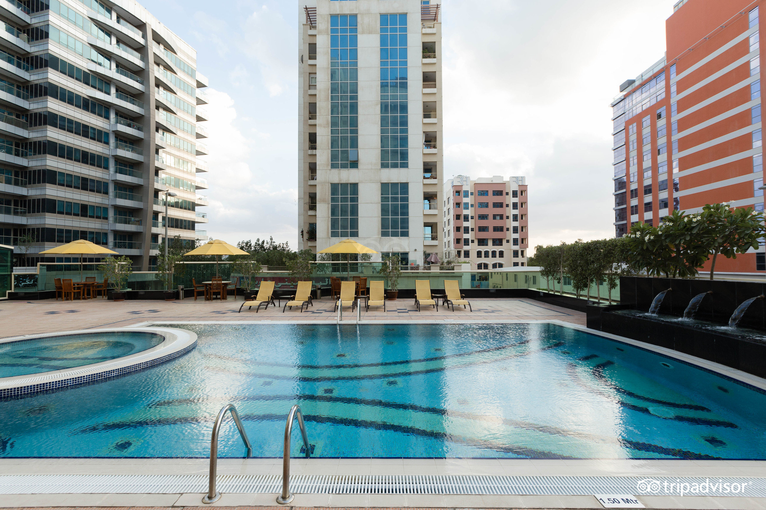 Dunes Hotel Apartments Oud Metha Pool Pictures & Reviews - Tripadvisor