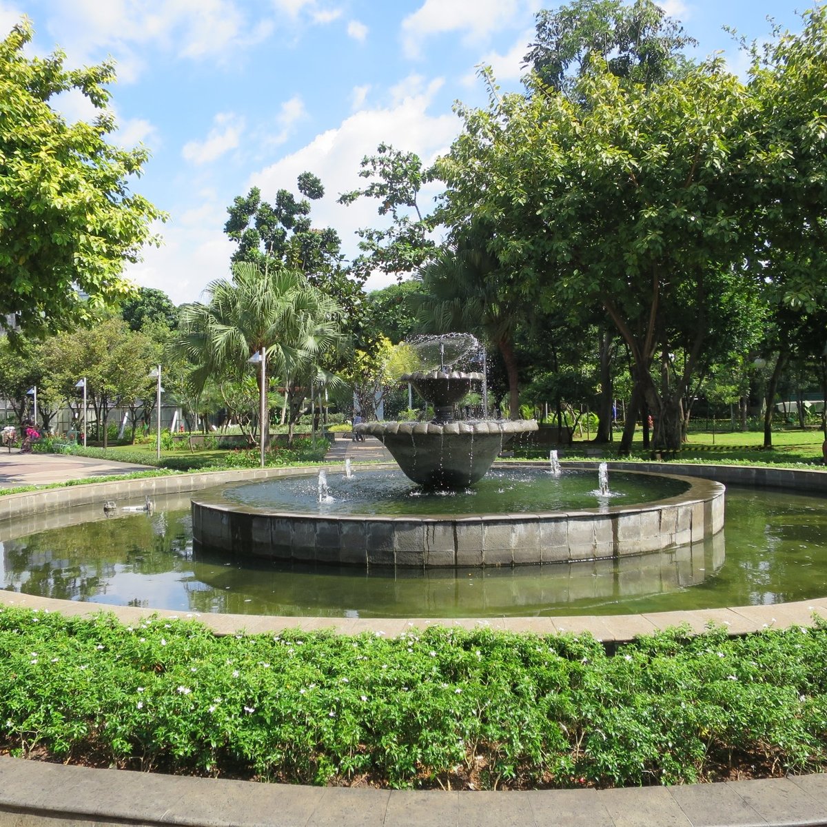 Taman Menteng (Jakarta, Indonesia) - Review - Tripadvisor