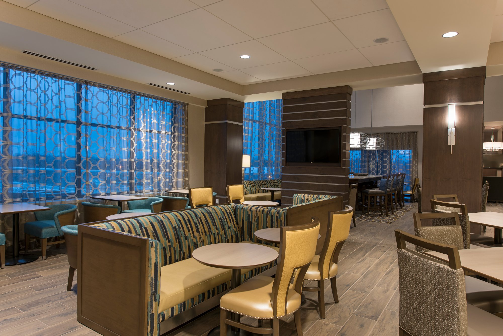 Hotel photo 15 of Hampton Inn & Suites Grand Rapids Downtown.