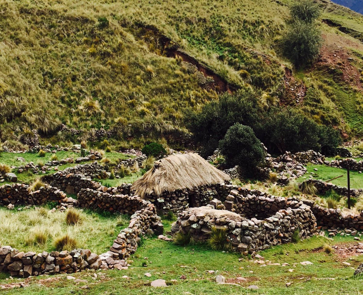 Долина древней. Huchuy Qosco Trek Wikipedia.