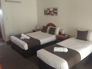 Room & Suite