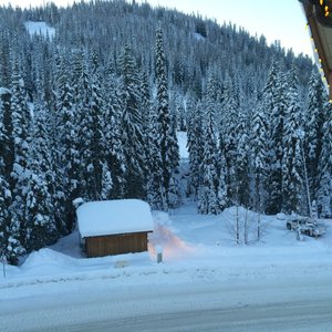 View from balcony to Mt Morrisey